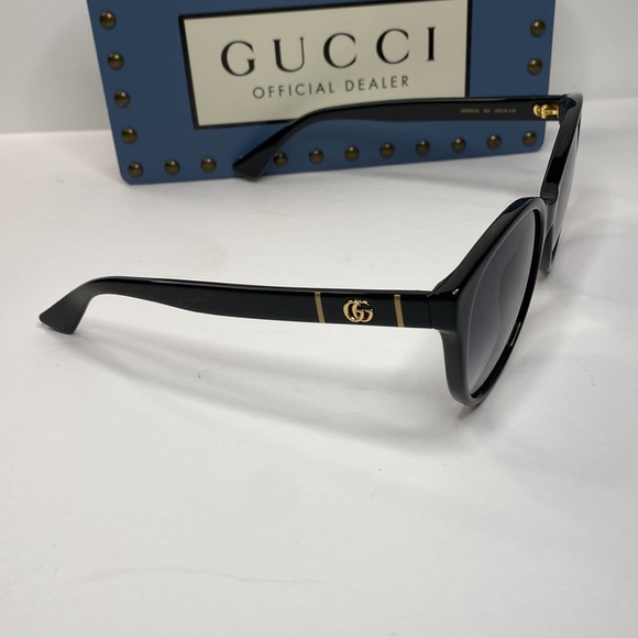 New- GUCCI GG0631S 001 round sunglass comes black frame with grey gradient le…